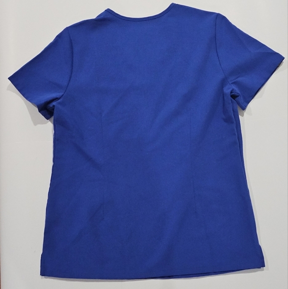 Figs Scrub Top Casma Three-Pocket Scrub Top Size S Winning Blue - Picture 2 of 7